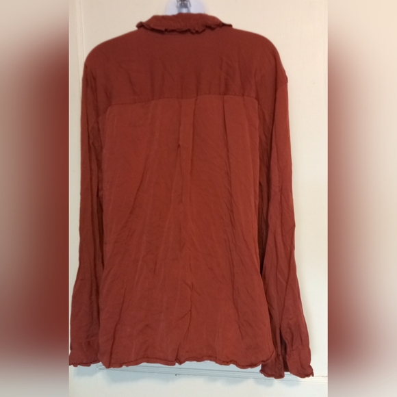 🛍️ BUNDLE ONLY 🛍️a.n.a Terracotta Button Down Shirt - Picture 3 of 5